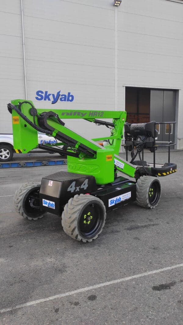 Nifty HR12 4X4  (Vikbom 12m Hybrid) - Bild 2